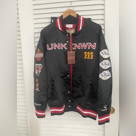 Miami Heat Unknwn bomber jacket - Picture 2 of 13